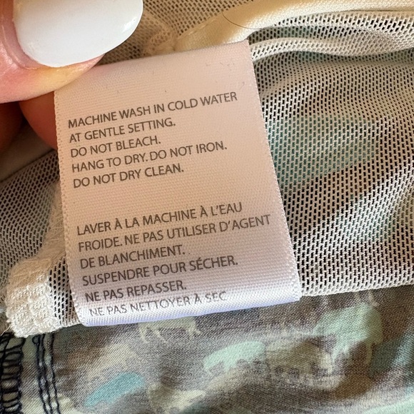 Public Beach Men’s Swim Shorts size large - Picture 7 of 7